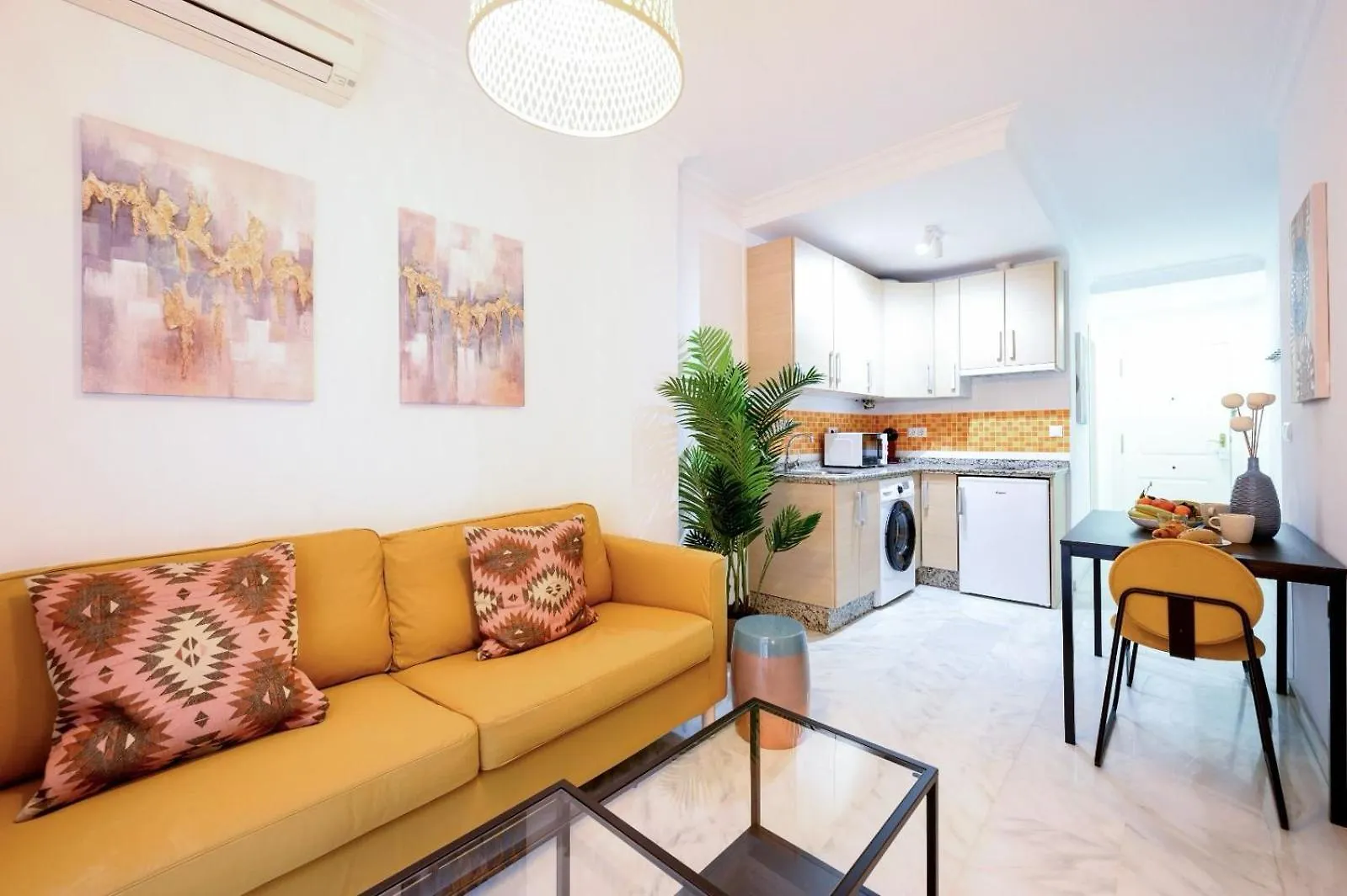 פואנגירולה Capitan, 1 Bedromm, City Center & Beach By 10Tsea ספרד