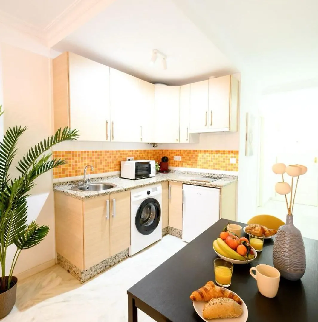 פואנגירולה Capitan, 1 Bedromm, City Center & Beach By 10Tsea